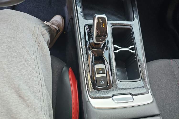 Used Dongfeng Aeolus Yixuan MAX 2023 1.5T Super-Powered Dad Edition
