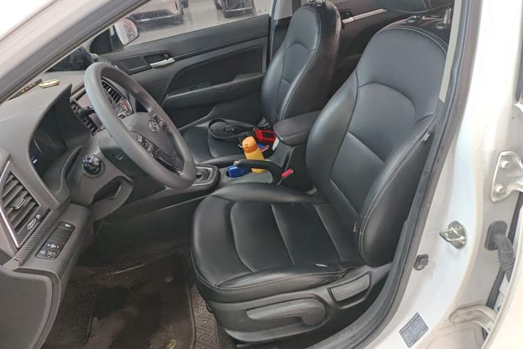 Used Hyundai Elantra 2018 1.6L Automatic 15th Anniversary Special Edition
