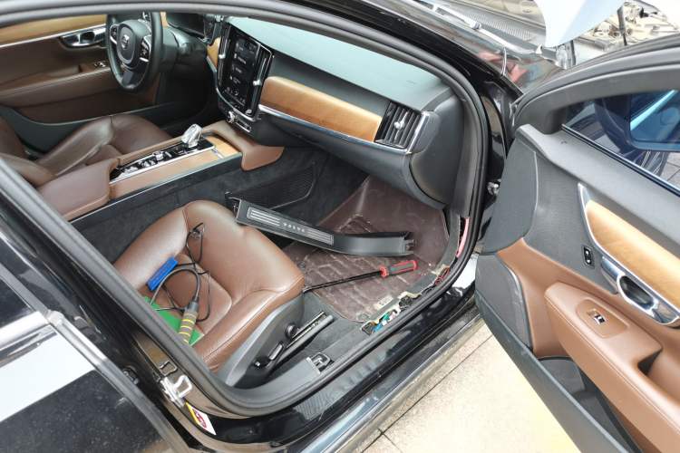 Used Volvo S90 2021 B5 Zhiyi Luxury Edition
