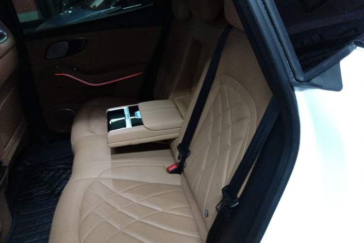 Used  R7 2024 Advanced Edition
