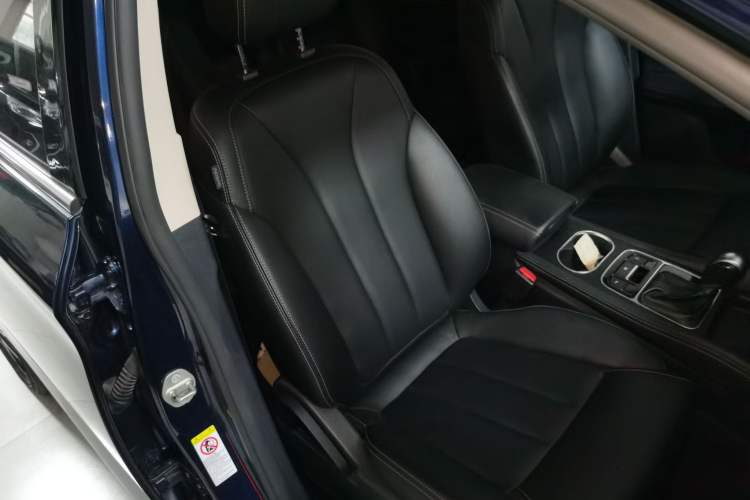 Used BYD Song MAX 2018 1.5T Automatic Smart Connect Elite Model with 6 Seats