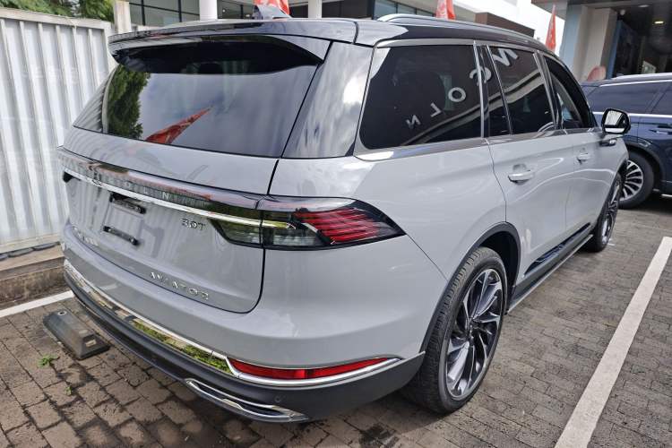 Used Lincoln Aviator 2024 3.0T V6 All-Wheel-Drive Luxury Edition Six Seats