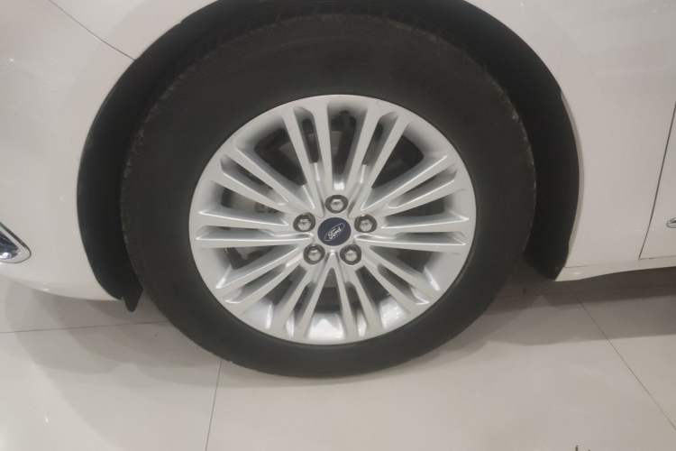 Used Ford Taurus 2017 Facelifted EcoBoost 245 Fashion Edition