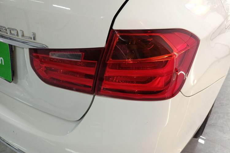 Used BMW 3 Series 2015 320Li Luxury Design Package
