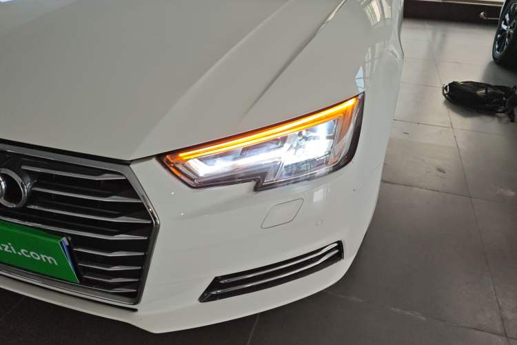 Used Audi A4L 2017 Plus 40 TFSI Ambition Model
