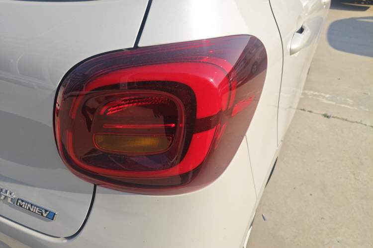 Used Wuling Hongguang MINIEV 2025 Four-Door Version Advanced Edition
