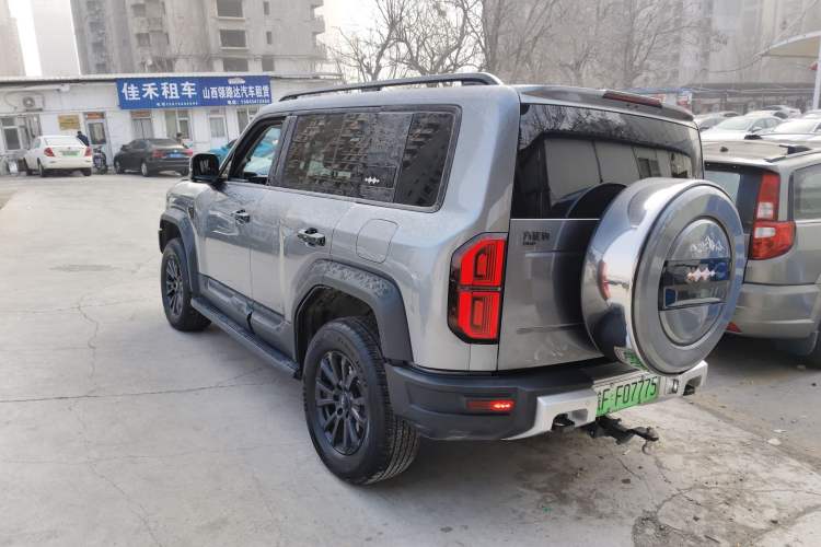 Used  Leopard 5 2023 Explore Edition