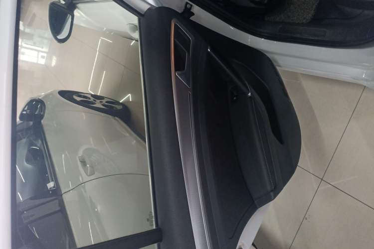 Used Volkswagen Golf 2018 230TSI Automatic Comfort Model
