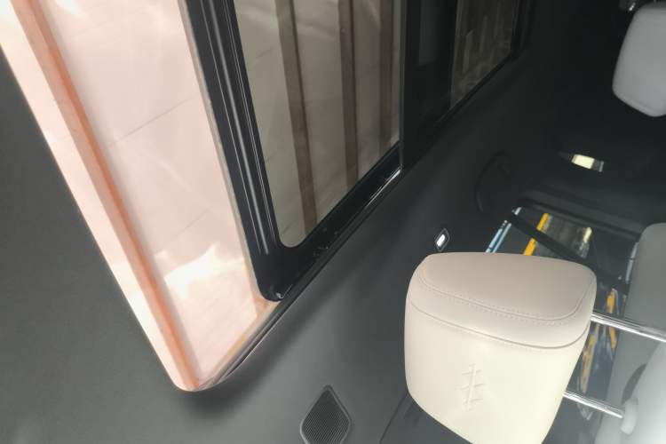 Used  Titanium 3 2025 501KM All-Wheel Drive Intelligent Driving Ultra Version
