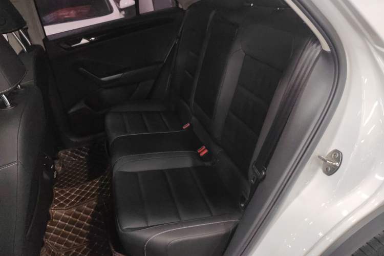 Used Volkswagen T-ROC 2021 280TSI DSG Two-Wheel Drive Comfort Connect Edition
