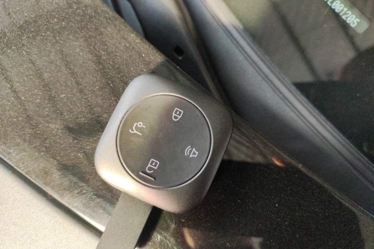 Used Volvo Volvo XC70 Plug-in Hybrid 
