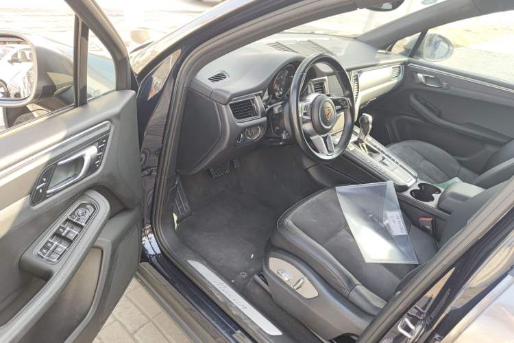 Used Porsche Macan 2017 Macan 2.0T
