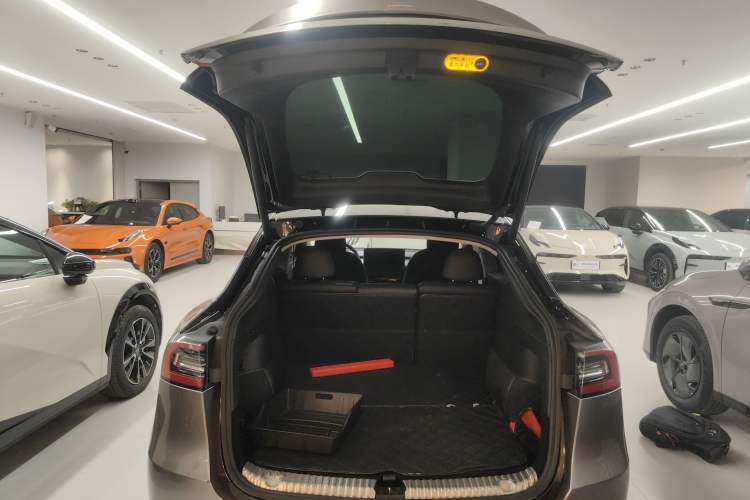 Used Tesla Model Y 2022 Rear-Wheel-Drive Version