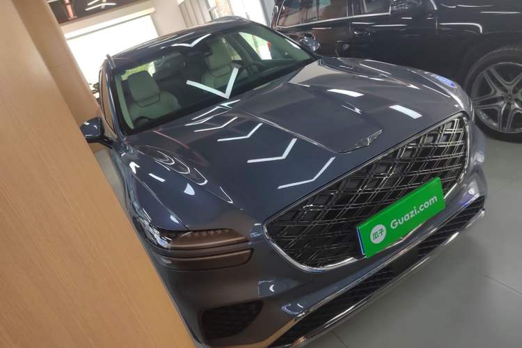 Used Genesis GV70 2025 2.5T Two-Wheel-Drive Luxury Edition
