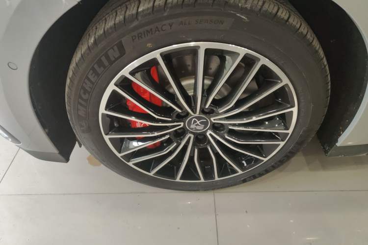 Used BYD Han 2025 EV Intelligent Driving Edition 701KM LiDAR Flagship Model
