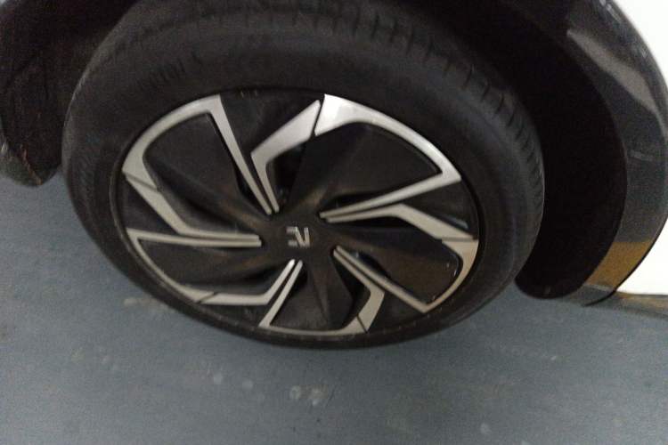 Used  R7 2024 Advanced Edition
