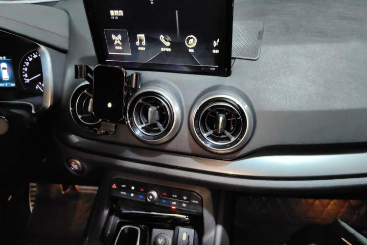 Used Wey VV5 2017 2.0T Ultra-Luxury Version
