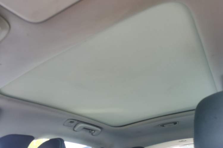 Used Volvo V40 2014 2.0T Zhiyi Version
