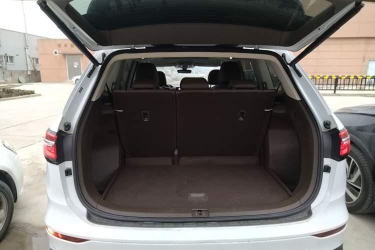 Used Volkswagen Viloran 2024 330TSI Luxury Edition