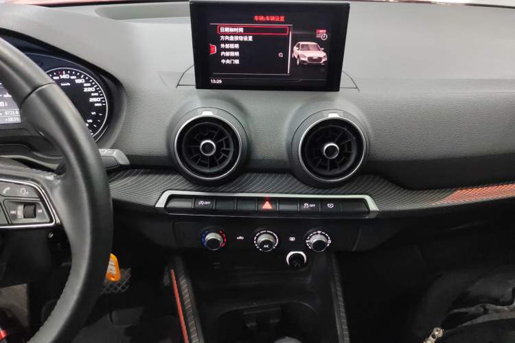 Used Audi Q2L 2018 35 TFSI Launch Exclusive Edition China VI
