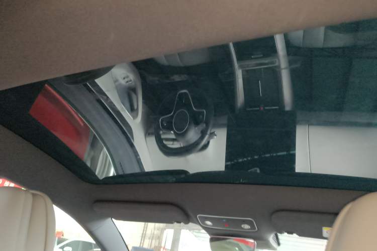 Used Hima Luxeed S7 2024 Max
