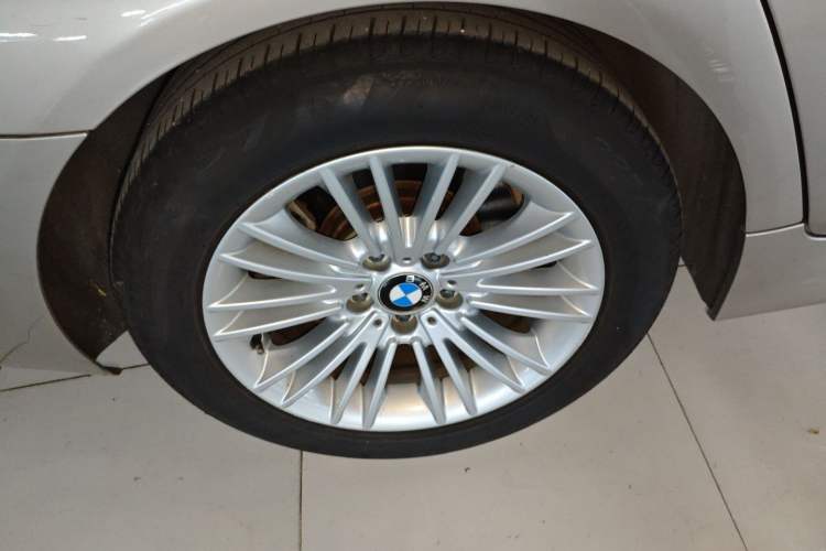 Used BMW 5 Series 2014 525Li Leading Model