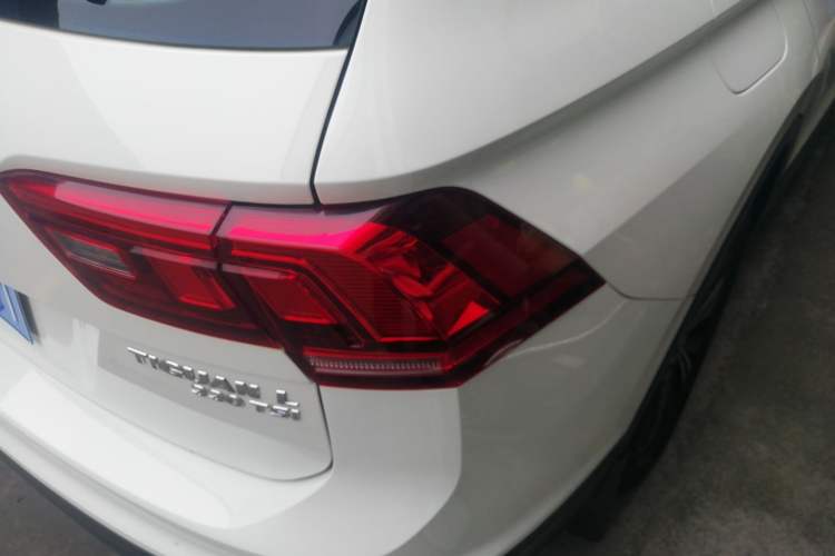 Used Volkswagen Tiguan L 2019 330TSI Automatic Two-Wheel Drive Luxury Edition China VI Standard
