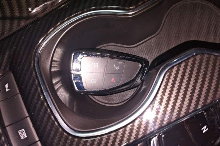 Used Buick Envision 2022 Facelift Encore S 652T Two-Wheel-Drive Luxury Model
