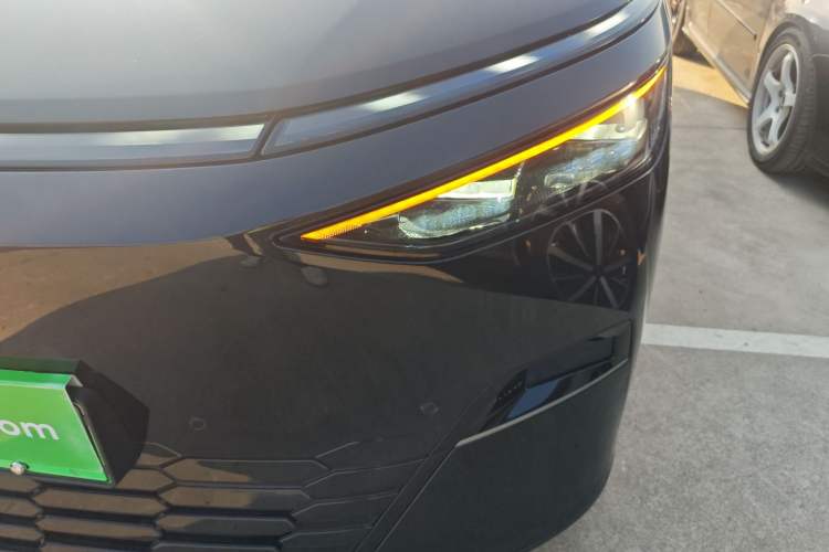 Used XPeng X9 2024 702 Ultra-Long Range Max