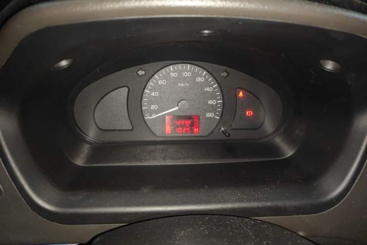 Used Wuling Rongguang S 2021 1.2L Standard Model Window-Sealed Car with Air Conditioning 2 Seats LSI
