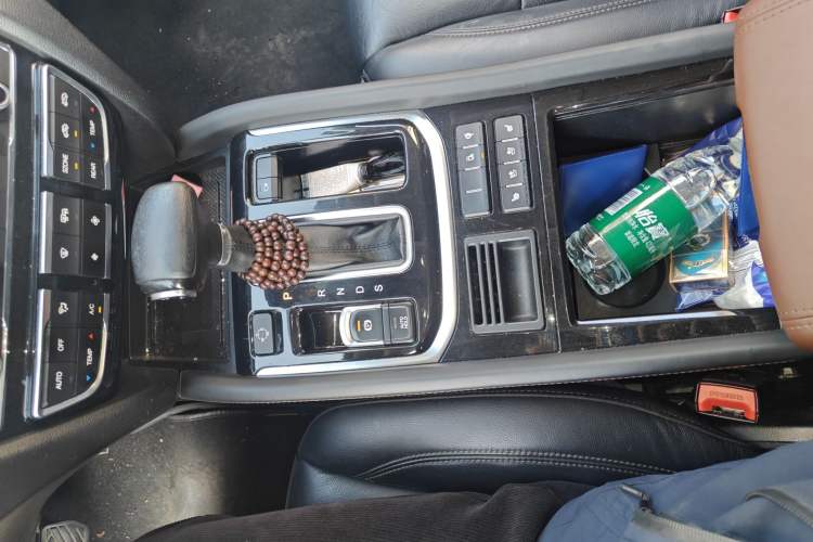 Used GAC Trumpchi GS8 2017 320T Two-Wheel Drive Luxury Smart Connectivity Version (7 Seats)