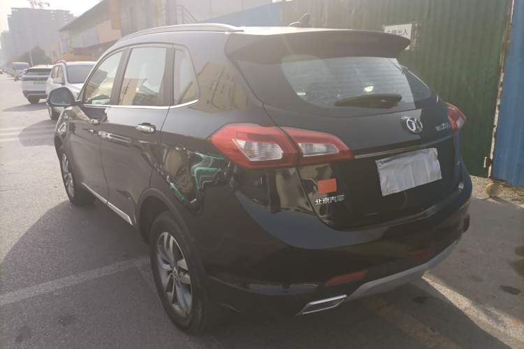 Used BAIC Senova X65 2015 2.0T Automatic Elite Model
