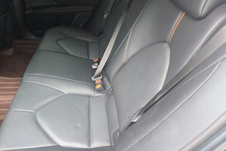 Used Toyota Camry 2021 2.0G Luxury Edition
