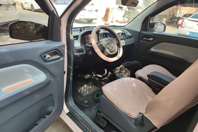 Used Wuling Hongguang MINIEV 2022 Macaron Fashion Model Lithium Iron Phosphate
