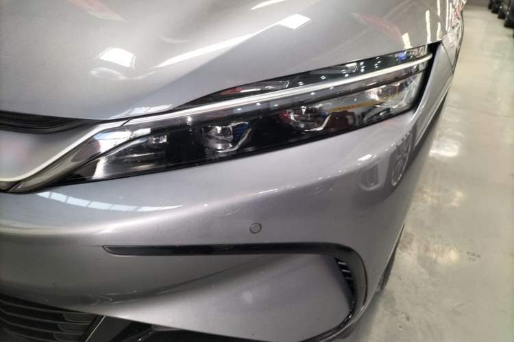 Used BYD Han 2024 EV Glory Edition 605KM Front-Wheel-Drive Premium Model
