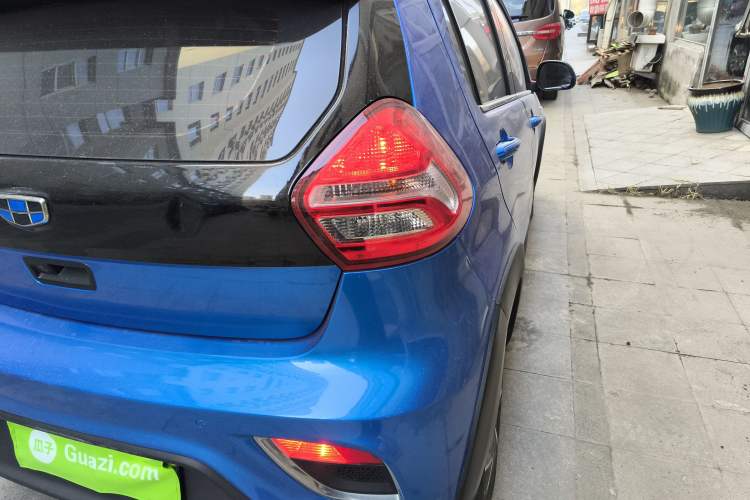 Used Geely Auto Vision X1 2017 1.3L Automatic Fun Edition
