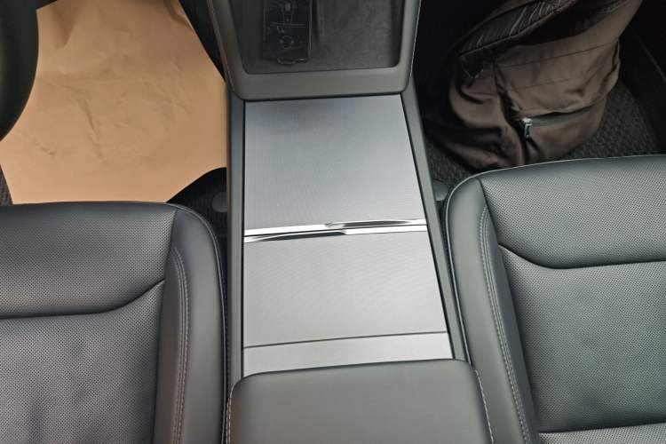 Used Tesla Model 3 2023 Rear-Wheel-Drive Version
