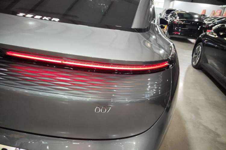 Used Zeekr 007 2024 Rear-Drive Enhanced Version 75 kWh
