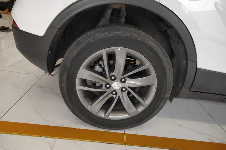 Used Buick Encore 2018 18T Automatic Two-Wheel Drive Urban Fashion Model