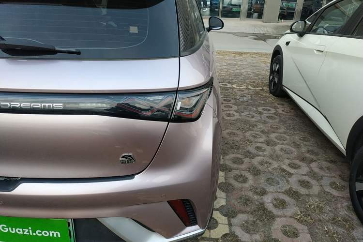 Used BYD Dolphin 2023 420 km Fashion Edition
