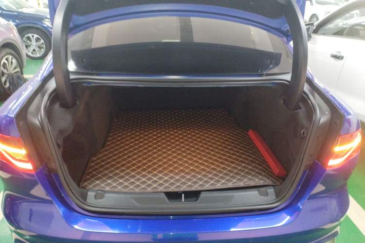 Used Jaguar XEL 2020 2.0T 200 PS S Advanced Elegance Edition
