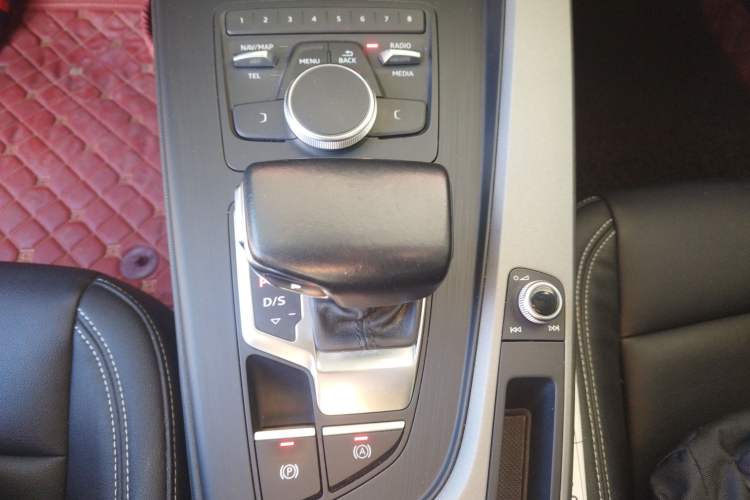 Used Audi A4L 2018 30th Anniversary Edition 40 TFSI Trendy Model