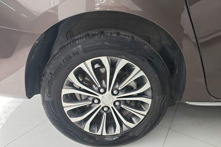 Used Buick GL8 2023 Land Executive Class Smart Enjoyment Model
