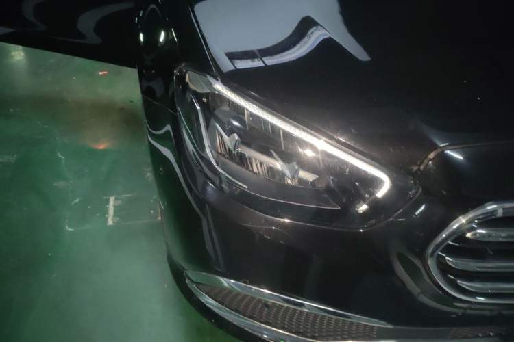 Used Mercedes-Benz E-Class 2022 E 300 L Stylish Model
