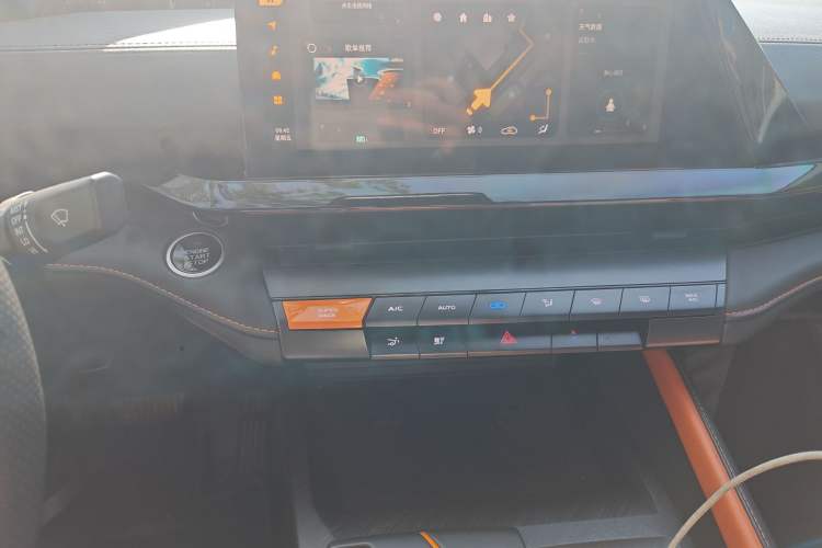 Used Changan UNI-V 2022 1.5T Prestige Version
