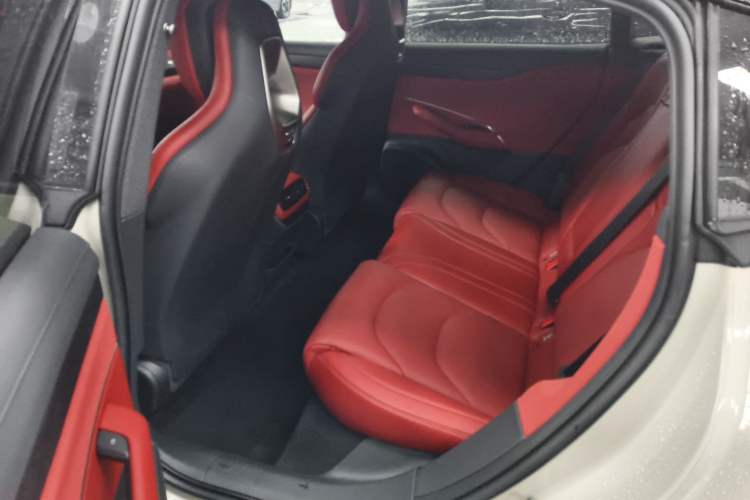 Used Xiaomi Auto SU7 2024 Rear-Drive Long-Range Intelligent Driving Version