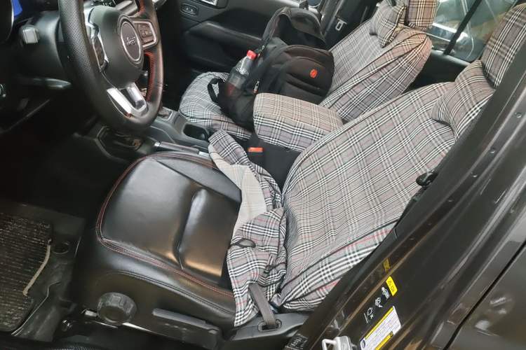 Used Jeep Wrangler 2019 2.0T Rubicon Four-Door Version China VI Emission Standard
