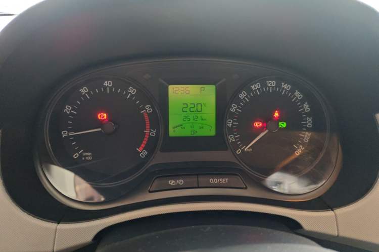 Used Skoda Fabia 2016 1.4L Automatic Car Enjoy Edition
