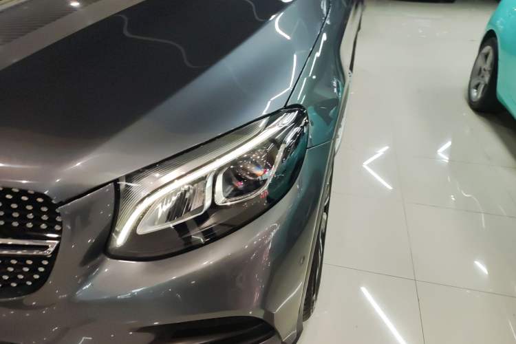 Used Mercedes-Benz GLC Coupe 2017 GLC 260 4MATIC Coupe SUV
