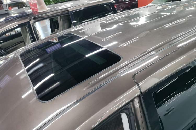 Used Buick GL8 2022 Land Business Class 652T Luxury Model
